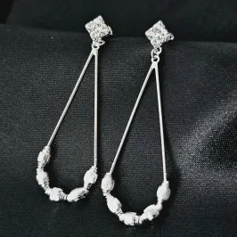 BRINCO ARGOLA FORMATO GOTA MINIMALISTAS COM PEDRAS BP