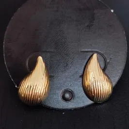 BRINCO CONCHA TEXTURIZADA 9X14mm BD