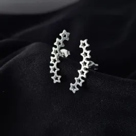 Brinco Earcuff de estrelas vazadas banhada a prata