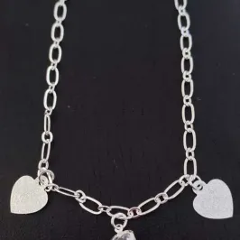 PULSEIRA ELO 1X1 PINGENTES CORAÇÃO TEXTURIZADO BP