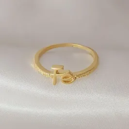 Anel escrito FÉ, banhado a ouro, medindo 0,7cm de espessura