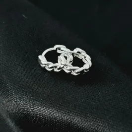 Argolinha trançada, banhada a prata, medidno 1,0cm