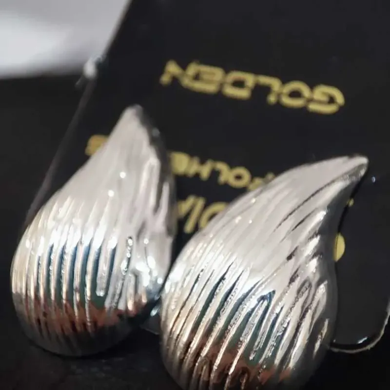 BRINCO CONCHA TEXTURIZADA 16x26mm BP
