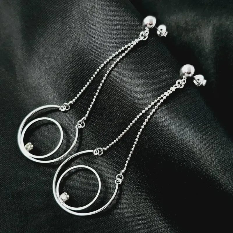 BRINCO PÊNDULO DE CIRCULO DUPLO MINIMALISTA BP