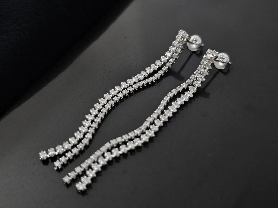 Brinco duplo fio de zirconia quadradas e navete banhadas a prata