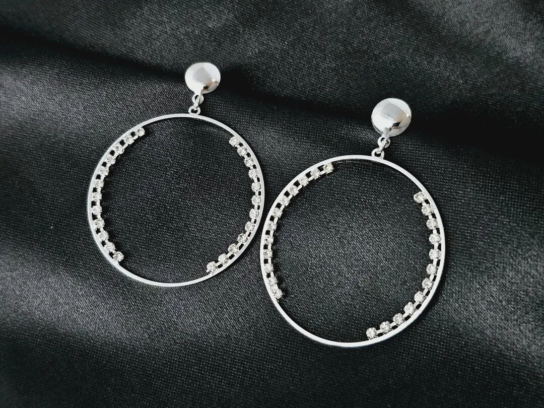 BRINCO PENDULO ARGOLA GRANDE CRAVEJADA BP