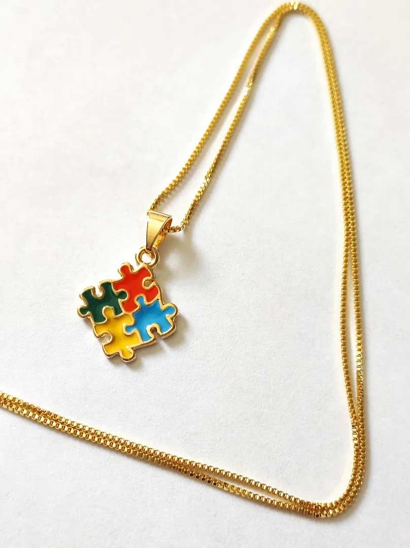 GARGANTILHA VENEZIANA + PINGENTE AUTISTA BANHADO A OURO