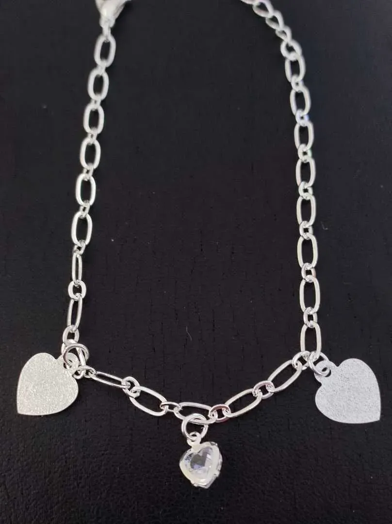 PULSEIRA ELO 1X1 PINGENTES CORAÇÃO TEXTURIZADO BP