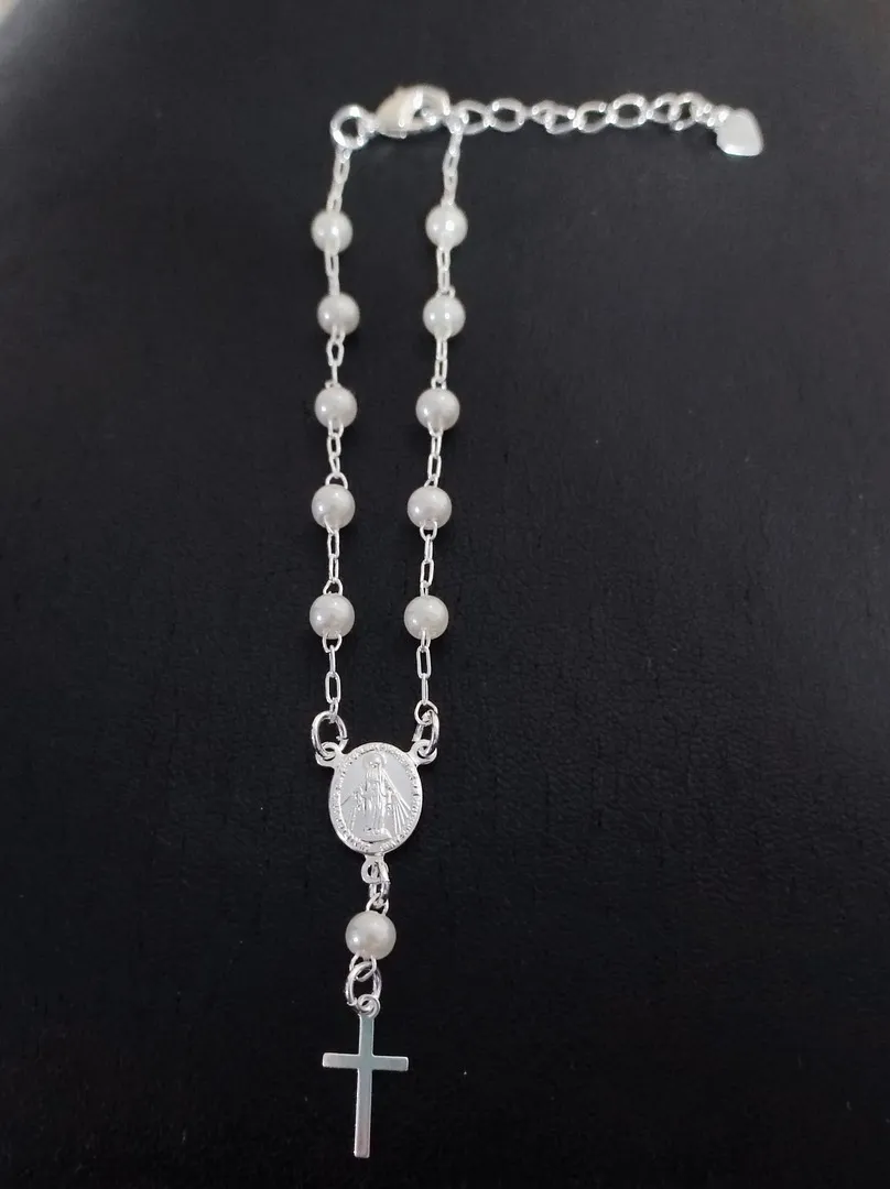 PULSEIRA TERÇO DE PÉROLAS BRANCAS BP