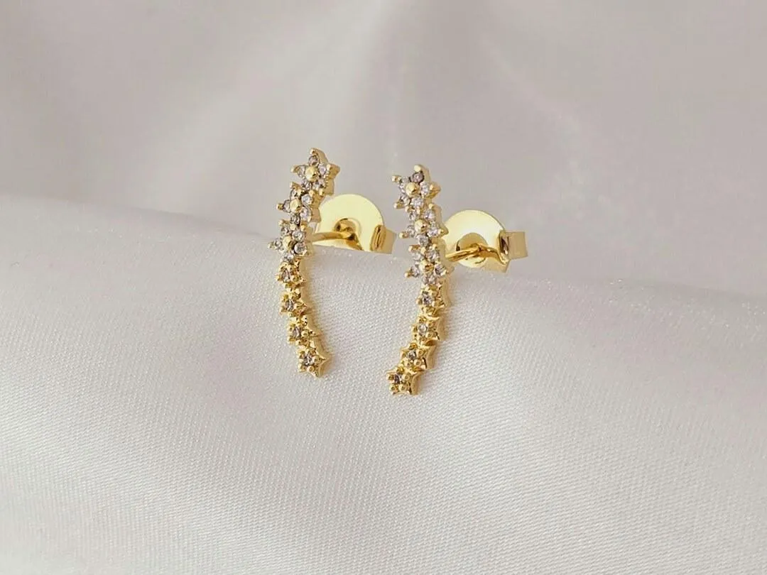 Brinco Iercanf Constelação de estrelas zirconia, banhado a ouro, medindo 1,8x0,4cm, tarracha Big